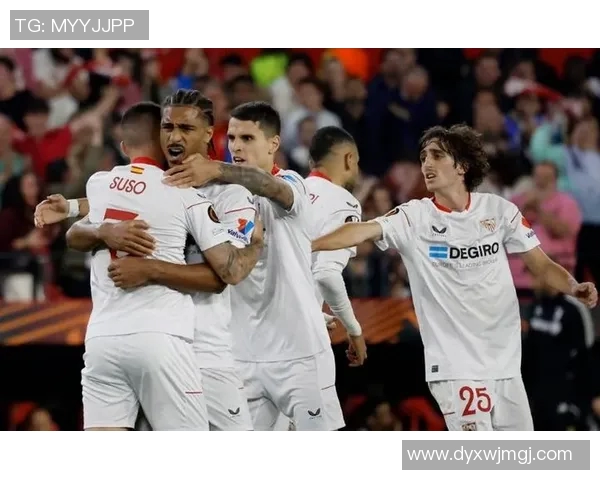 男明星追求足球明星的浪漫故事揭秘与背后的情感纠葛分析