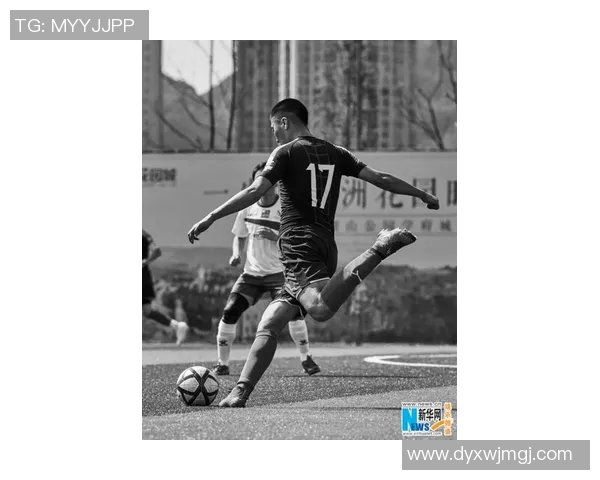 独特风格与魅力并存的足球明星们展现个性化的运动之路