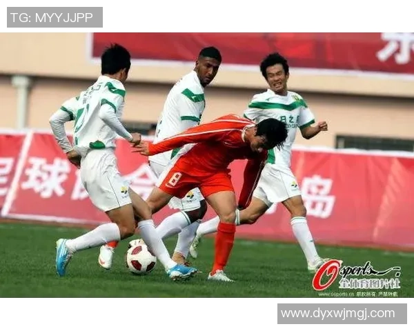 武汉足球队包夹战术的创新与发展探讨